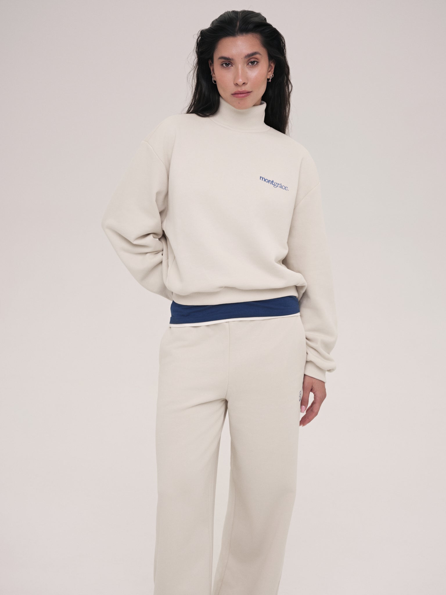 Sweatshirt Elle / Porcelain Cloud / Embrodiery