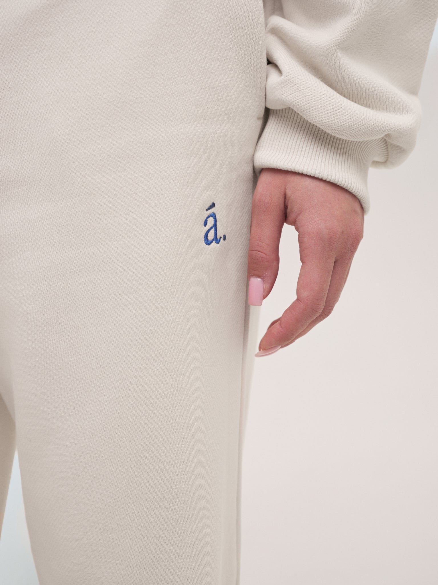 Straight Leg Pants Christy / Porcelain Cloud
