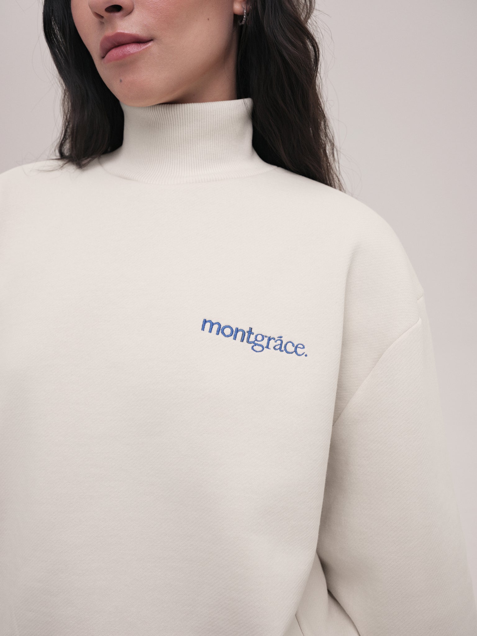Sweatshirt Elle / Porcelain Cloud / Embrodiery