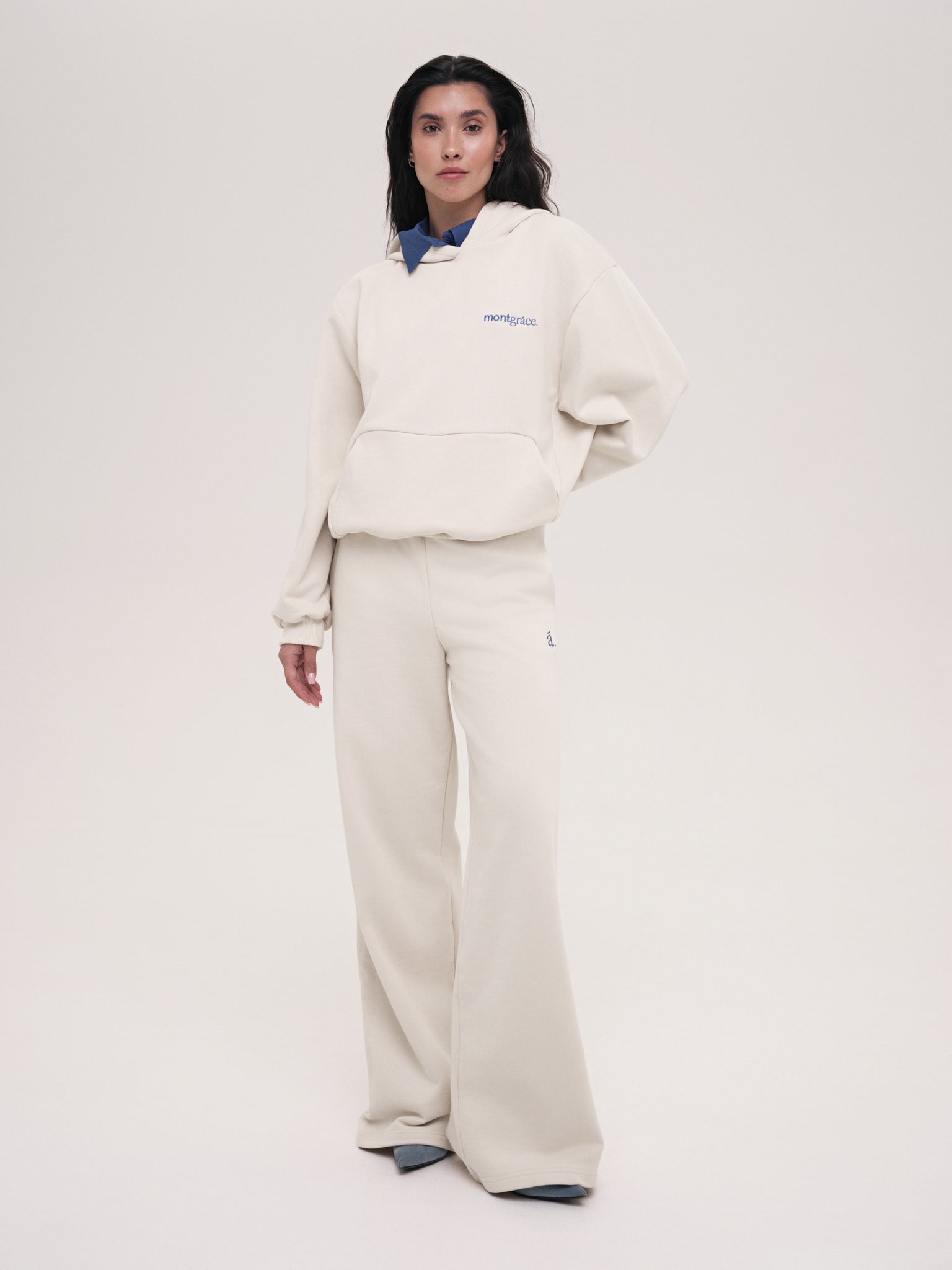 Hoodie Monica / Porcelain Cloud / Embroidery